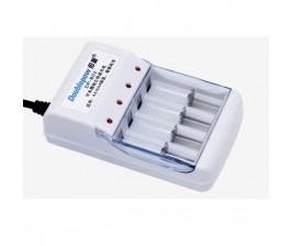Bộ sạc pin 4 viên pin tiểu AA / AAA - Loại tốt